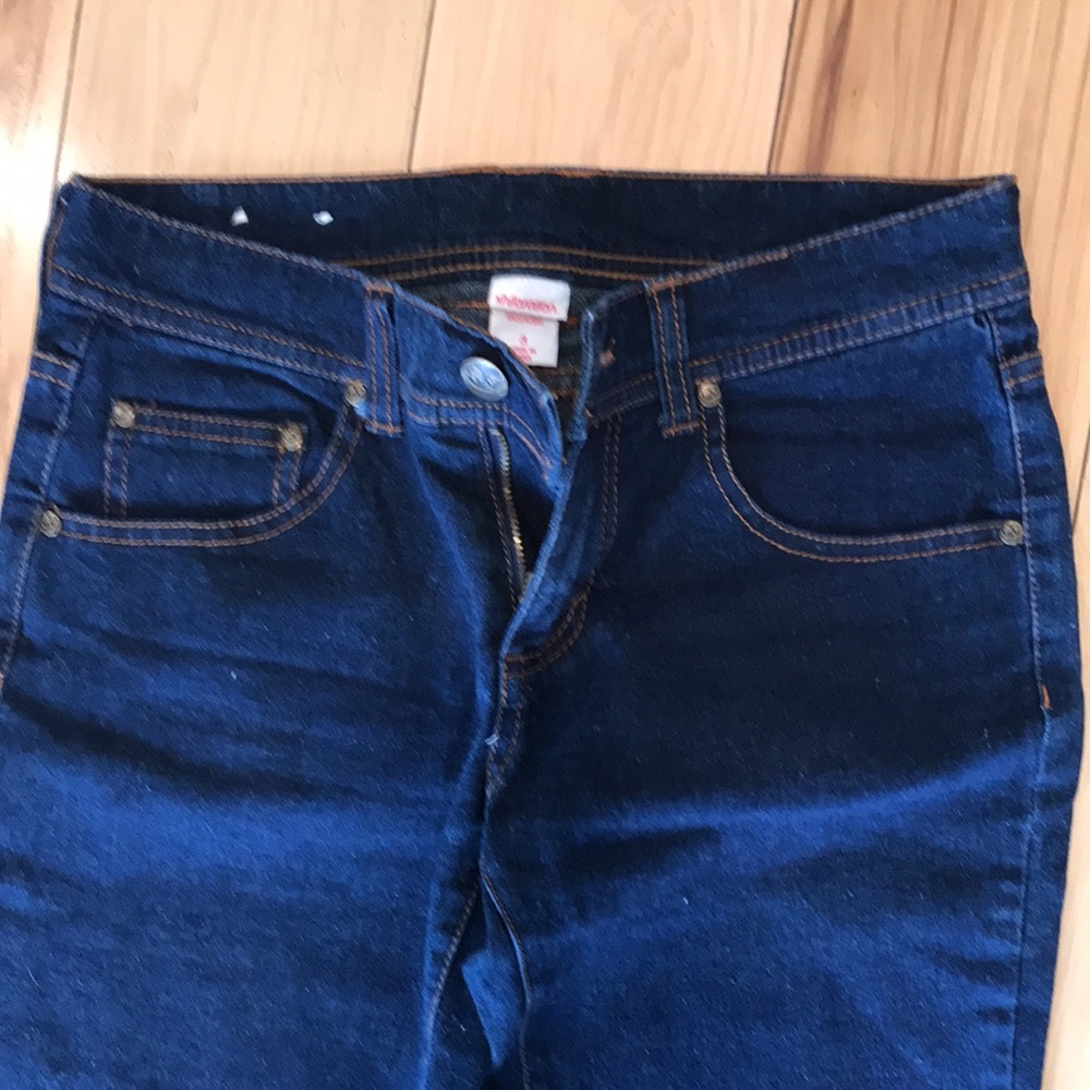 Blue Jeans - Picture 2 of 3